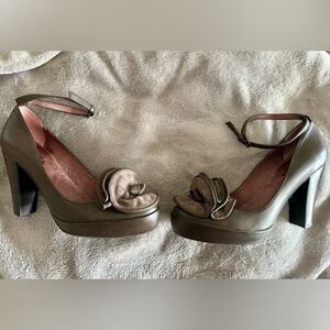 Biviel Heels
